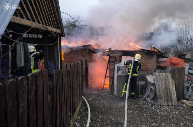 Пожежі на Волині: горіли три житлові будинки та дві господарські споруди