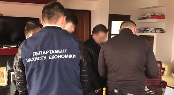 На хабарі у 675 тисяч у Луцьку затримали посадовця облспоживспілки