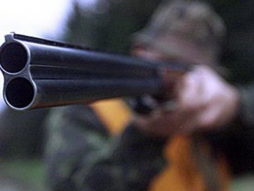 На Волині браконьєр стріляв у єгеря, який його «спалив»