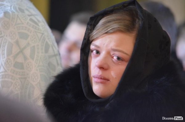 Лучани провели в останню путь бійця, що загинув під Іловайськом. ФОТО