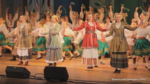 На «Волинському Великодні» на сцену вийшли майже сто учасників