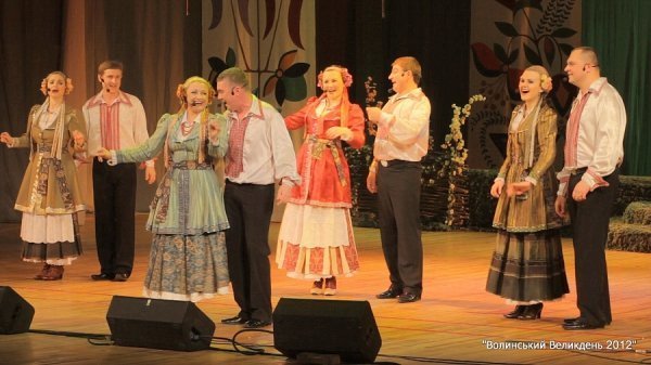 На «Волинському Великодні» на сцену вийшли майже сто учасників
