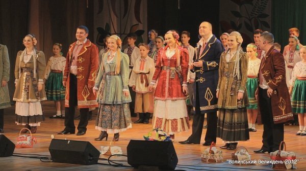 На «Волинському Великодні» на сцену вийшли майже сто учасників
