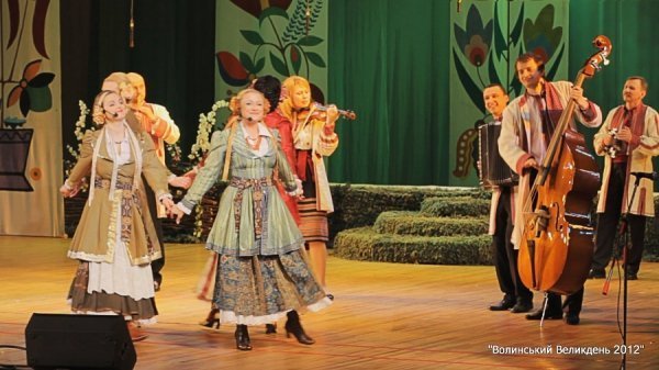 На «Волинському Великодні» на сцену вийшли майже сто учасників