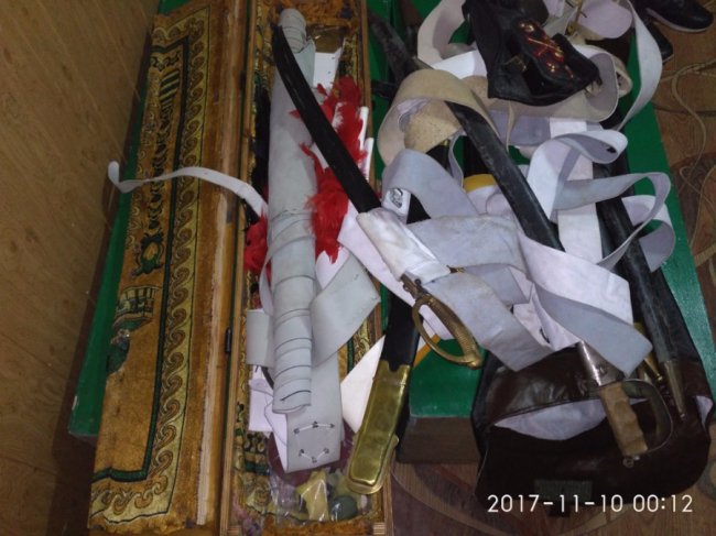 На «Устилузі» службовий собака «винюхав» зброю