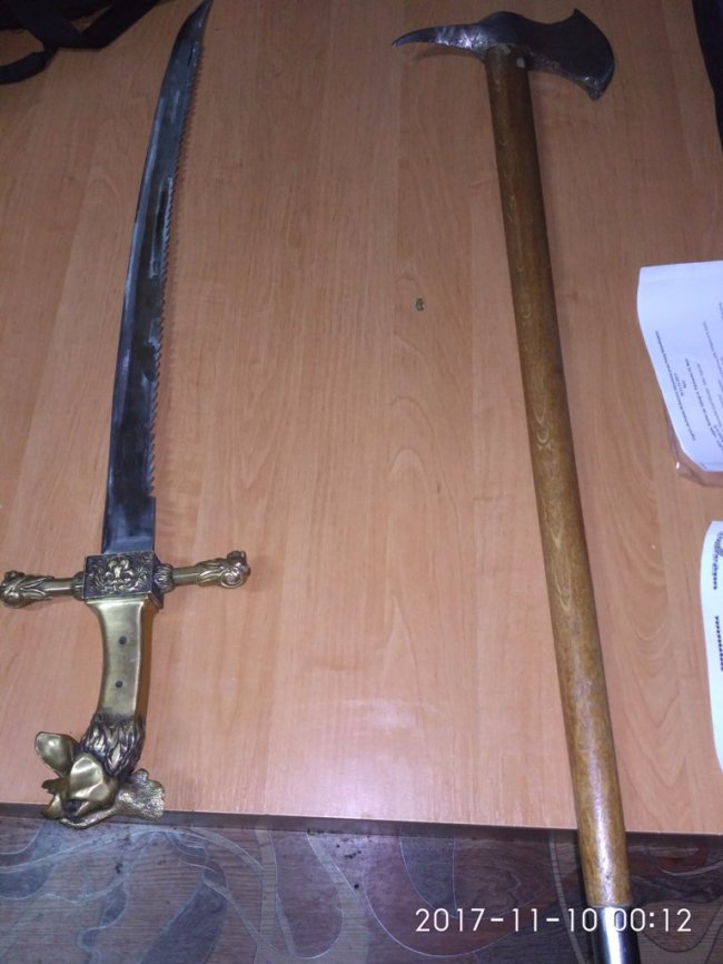 На «Устилузі» службовий собака «винюхав» зброю