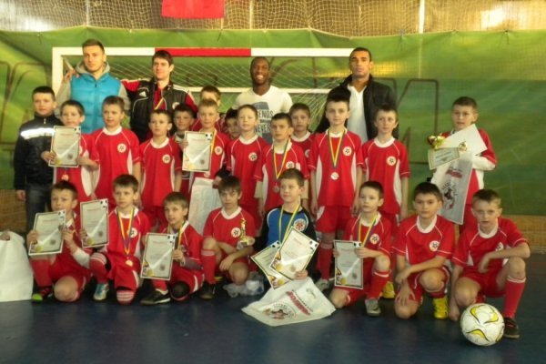 Як у Луцьку «зірки» нагороджували дітей. ФОТО