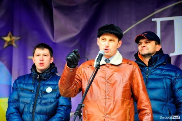 Віче на луцькому Майдані. ФОТО