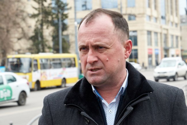 На вулиці Луцька виїхав новий громадський транспорт. ФОТО