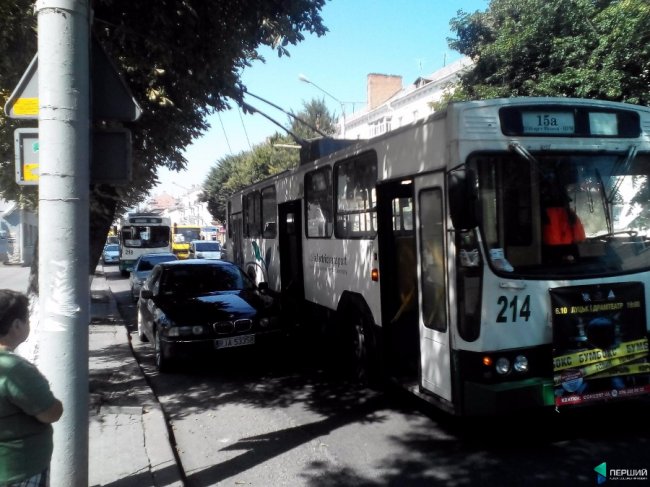 У центрі Луцька – затор через аварію