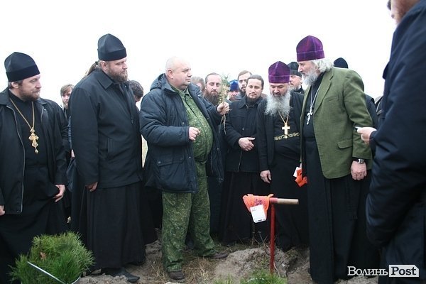 На Волині священики висадили понад 1025 сосен. ФОТО