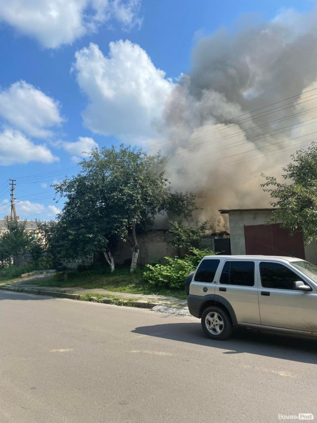 У Луцьку на вулиці Декабристів – пожежа. ФОТО