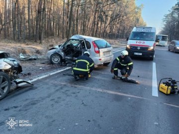 Постраждалий у аварії під Луцьком помер