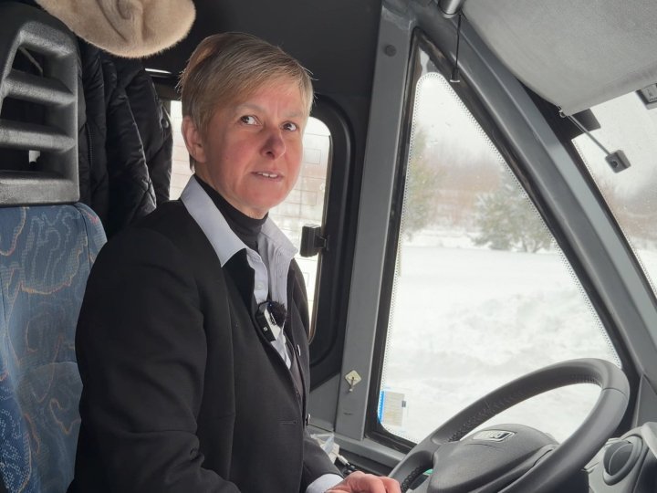 «Шофер має виглядати елегантно»: історія водійки маршрутки з Волині