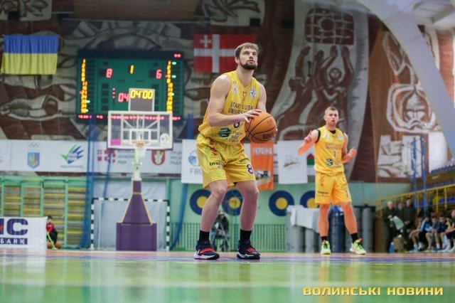 «Старий Луцьк» поступився «Дніпру»