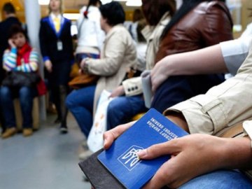 Майже 9 мільярдів доларів: з яких країн надсилають кошти українські заробітчани