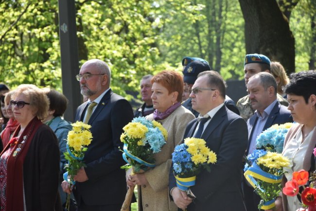 Катастрофа тривалістю в життя: у Луцьку вшанували пам’ять жертв аварії на ЧАЕС. ФОТО