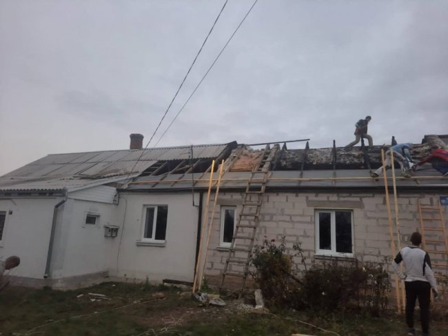 Вибухова хвиля і уламки ракет сьогодні пошкодили 12 будинків у Луцьку