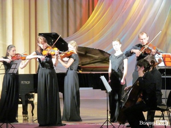 У Луцьку - концерт камерного оркестру. ФОТО