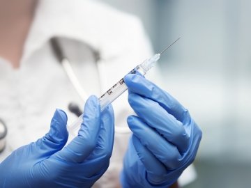 До України завезуть незареєстровані вакцини від ботулізму та укусів гадюк, - МОЗ