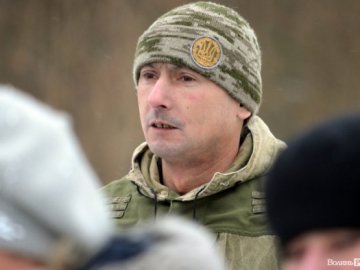 Замість квітів – благодійність: школярі зібрали гроші на лікування волинського «кіборга»