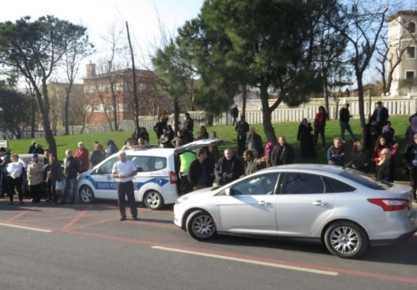 У Туреччині автобус врізався в зупинку: є загиблі і травмовані