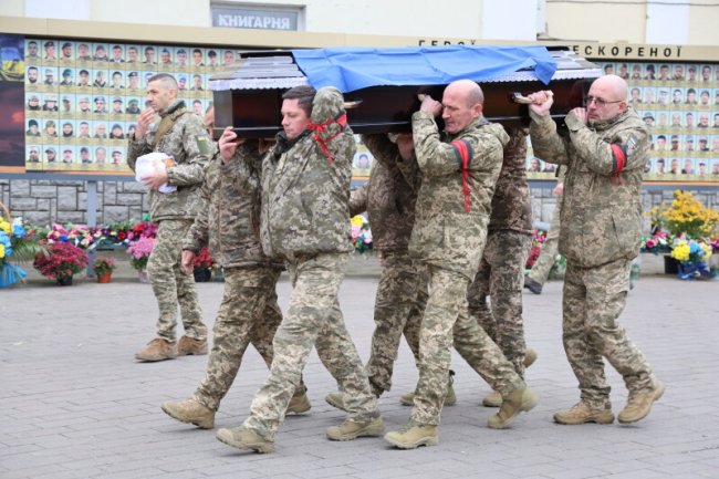 Луцьк попрощався з Героями Олександром Веремчуком та Костянтином Голубом