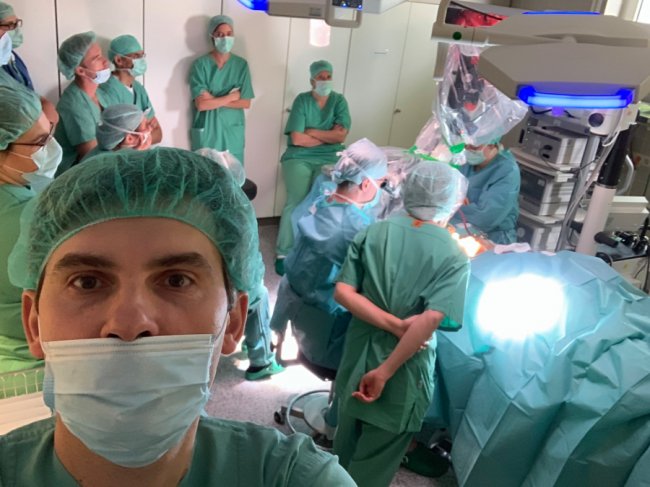 Волинські лікарі впроваджують нову методику операції на вусі. ФОТО