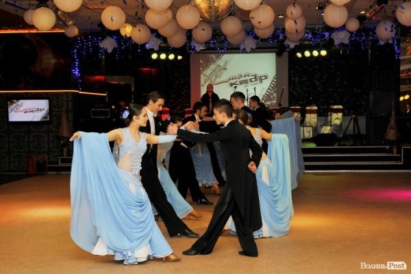 Фото різдвяного балу в Луцьку