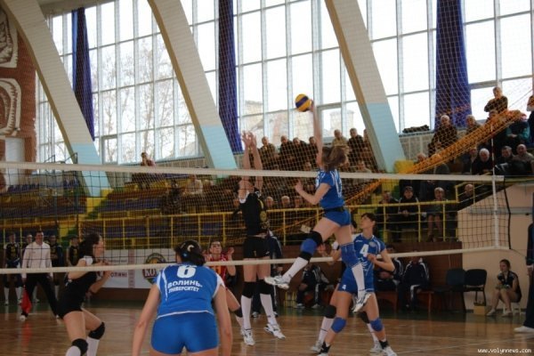 Волейбольний «Фінал чотирьох»: лучанки почали з перемоги. ФОТО
