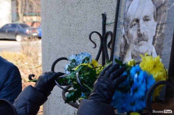 Лучани вшанували пам'ять В'ячеслава Чорновола. ФОТО 