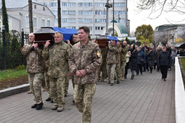 У Луцьку попрощалися з двома Героями, які загинули за Україну. ФОТО