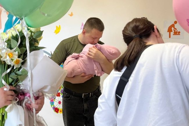 У подружжя військовослужбовців у Луцьку народилася донька