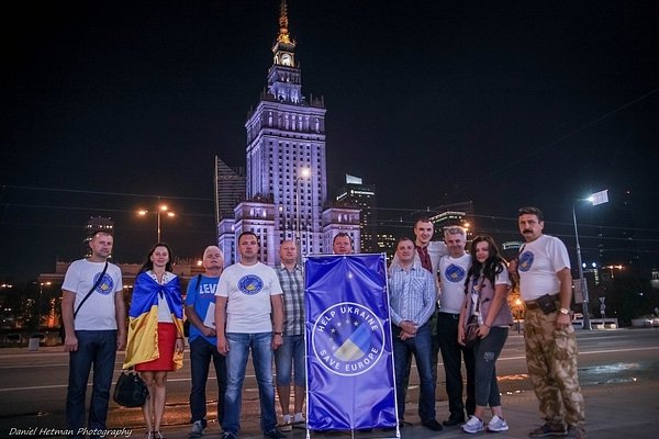 Самооборона привезла з Європи кошти та «швидкі» для АТО. ФОТО