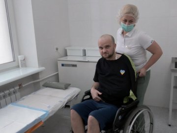 Як працюють медсестри в медзакладі на Волині, де лікуються після поранень бійці