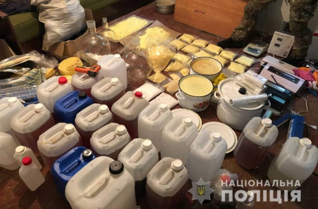 На Волині затримали злочинців, які виготовляли та збували прекурсори. ФОТО. ВІДЕО