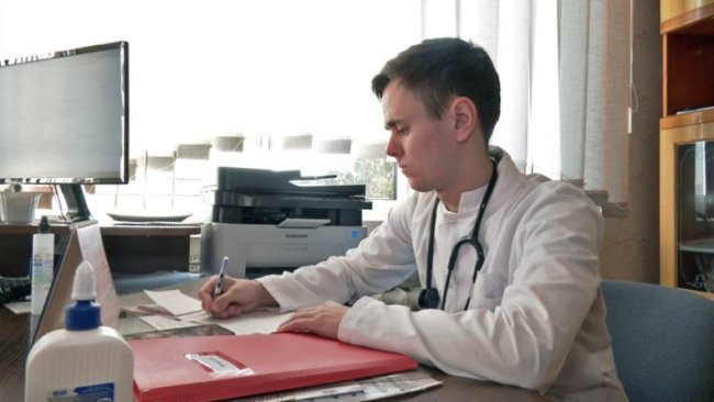 У громаді на Волині подвоїли «підйомні» для лікарів: як працює експеримент