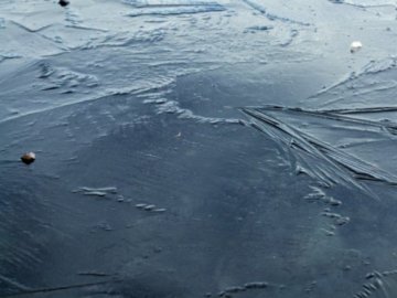 Лікарі розповіли про стан двох школярів, які провалилися під лід на Волині