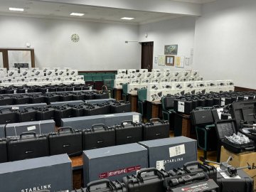 Із Луцька відправляють на фронт партію допомоги на 30 мільйонів