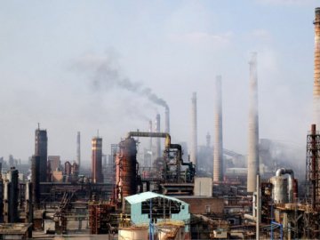 «Лізуть, як скажені»: росіяни обстрілюють та бомбардують авіацією Авдіївку