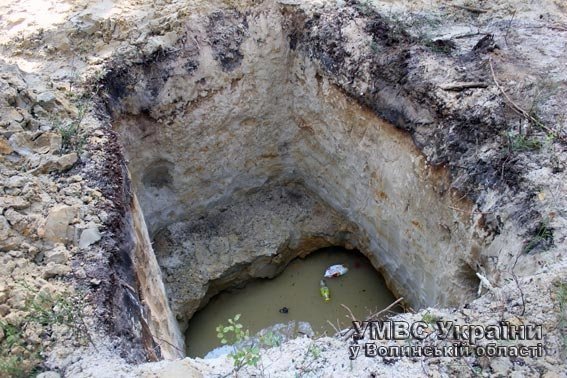 Під час проведення спецоперації на Волині затримали близько 80 бурштинокопачів. ФОТО. ВІДЕО
