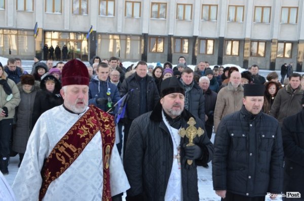  У Луцьку помолилися за загиблих у Києві і волю України. ФОТО