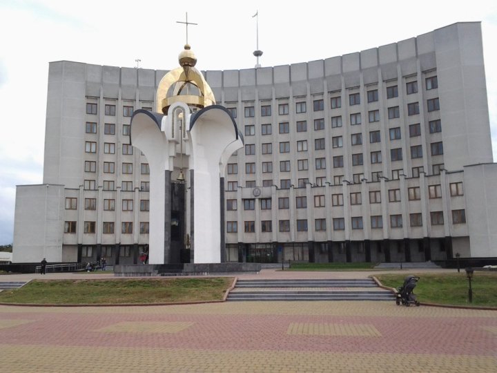 140 тисяч доларів за забудову «Снігової королеви»: ще двом депутатам Волиньради повідомили про підозру