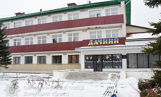 Волинська поліція подарувала малечі домашній кінотеатр із караоке