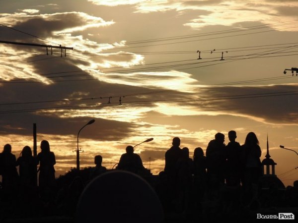 «Дикі» децибели, море народу і зоряні гості: як у Луцьку гуляли під «ПортCity». ФОТО. ВІДЕО