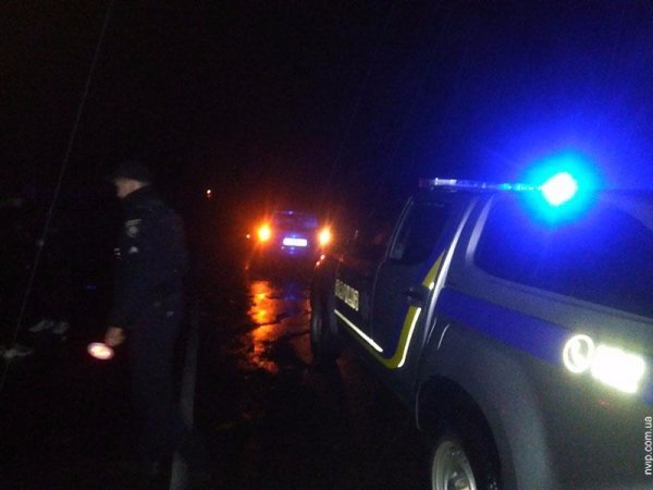 Аварія у Нововолинську: авто в'їхало в зупинку. ФОТО