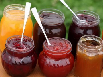 Супрун радить українцям відмовитися від варення та консервації