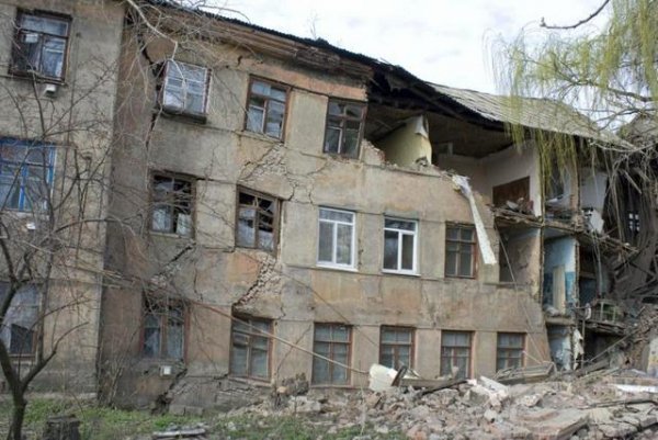 Обвал будинку на Донеччині. ФОТО