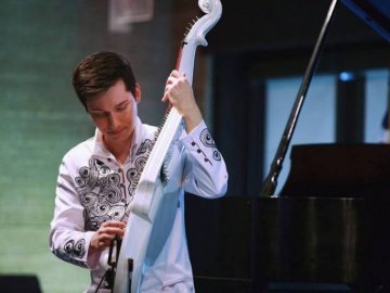 Наші люди – всюди: волинянин-бандурист «підкорює» Америку