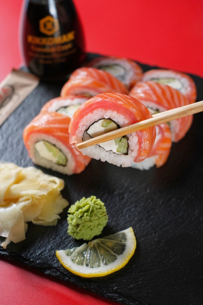 Томаха - суші з доставкою від мережі популярних ресторанів Києва*